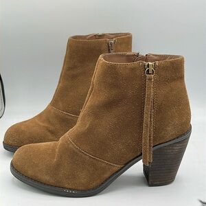 Crown Vintage boot Womens 8  Tan Suede Flynn Zip Fringe pulls Cowgirl western